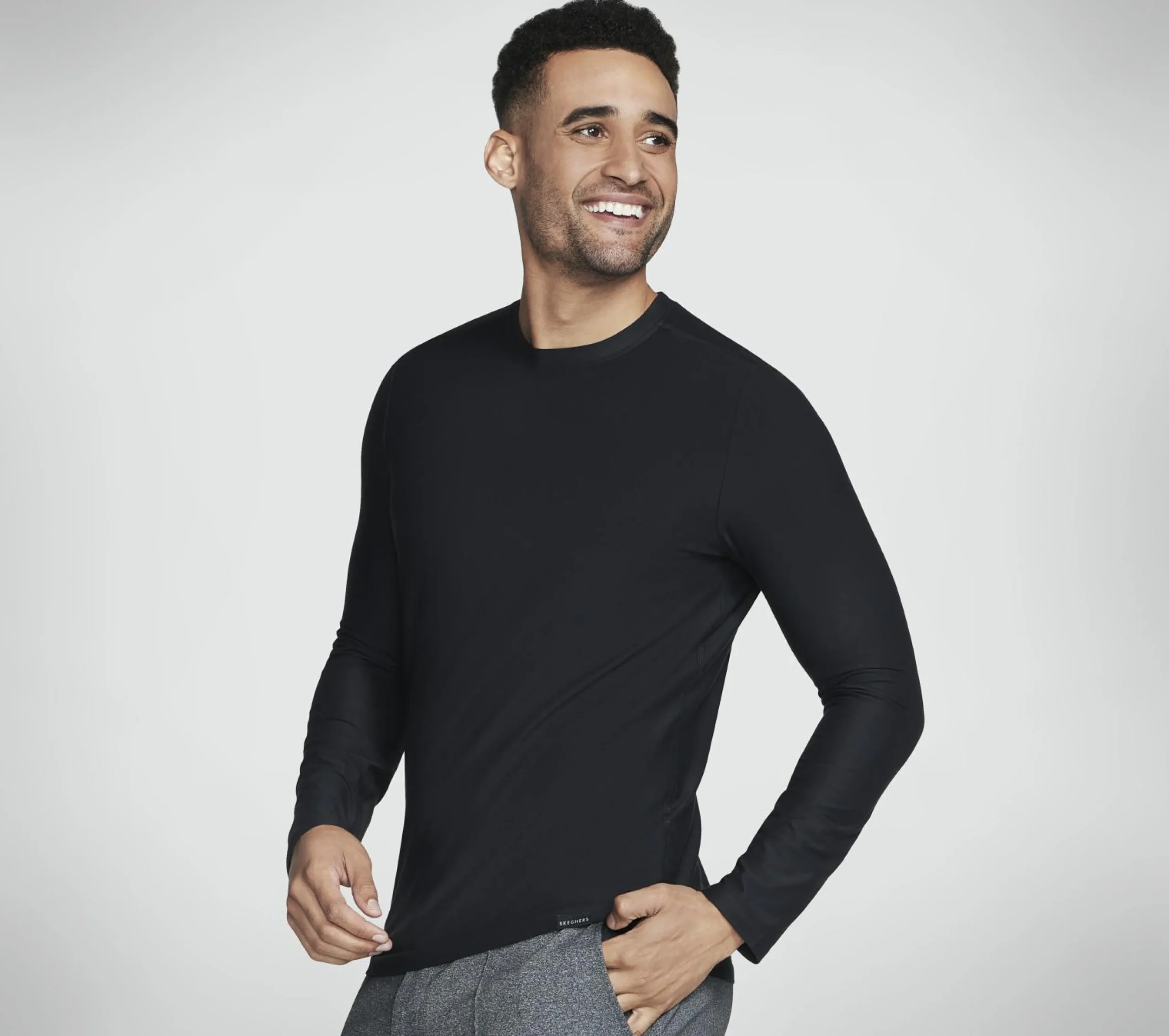 go_dri_all_day_long_sleev_2-1.webp SKECHERS GO DRI All Day Long Sleeve Tee PRETO Flash Sale