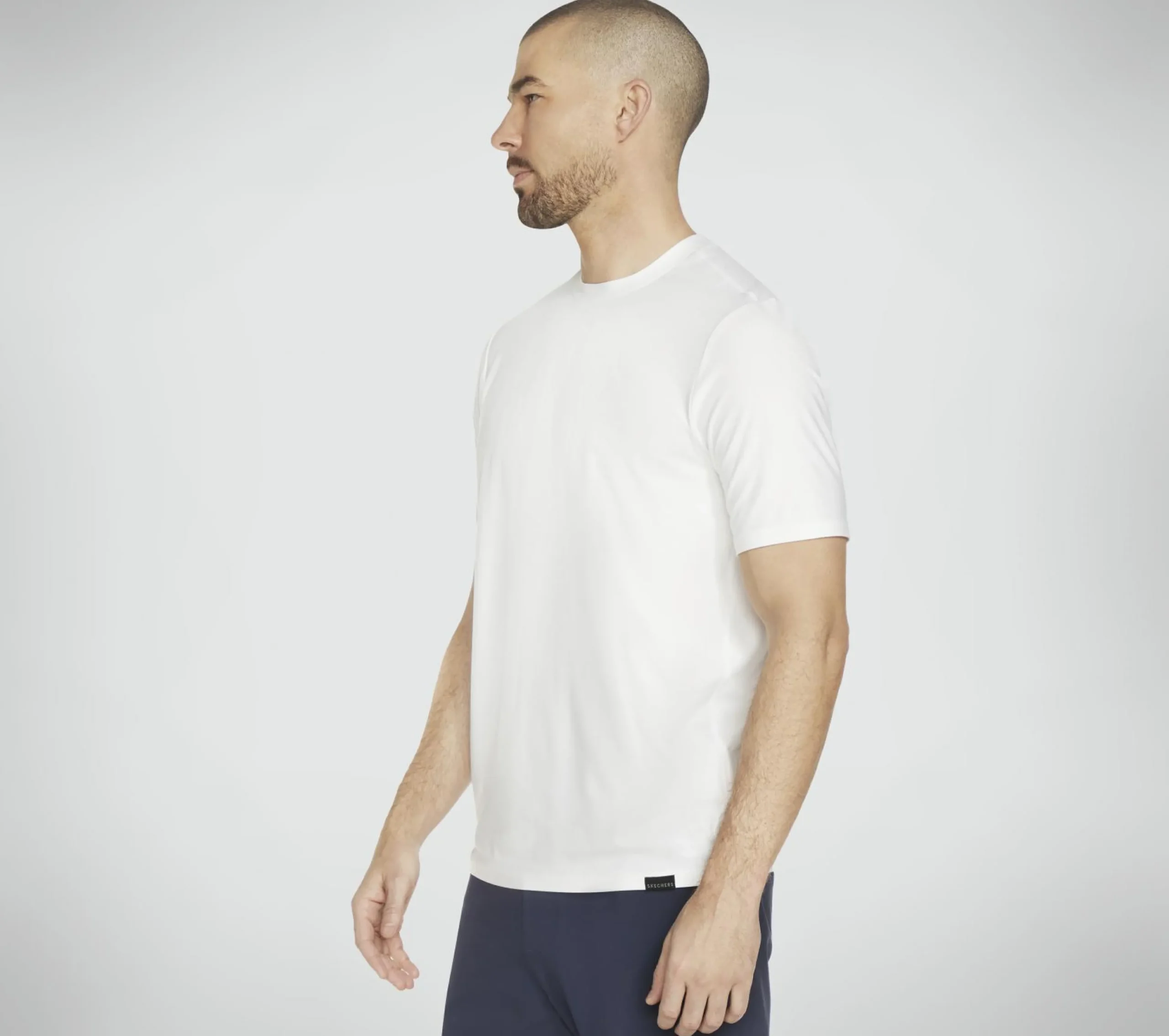 go_dri_all_day_tee_2.webp SKECHERS GO DRI All Day Tee BRANCO Store