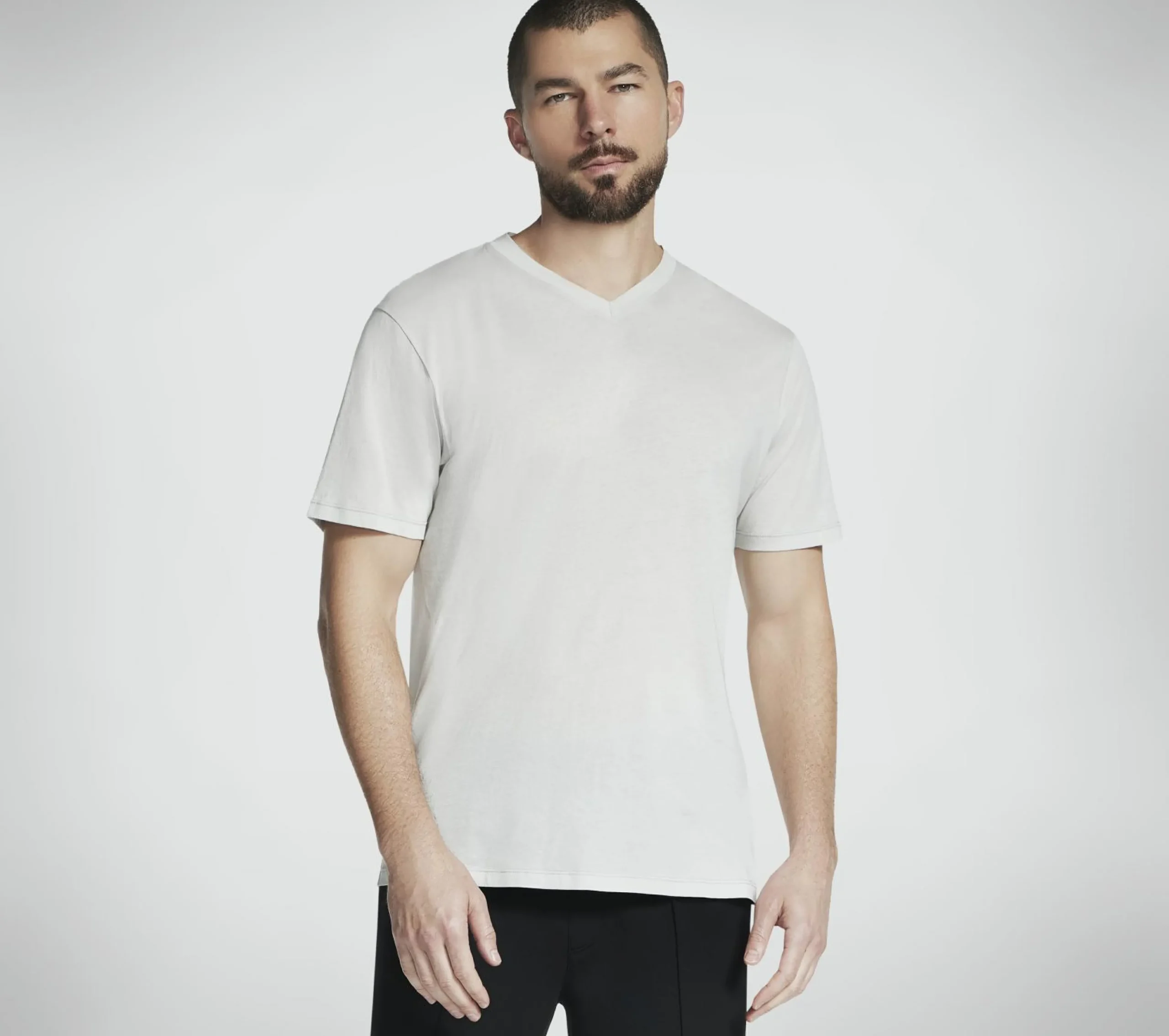 go_dri_pima_signature_vne_0.webp SKECHERS GO DRI Pima Signature V-Neck BRANCO / TAUPE Cheap
