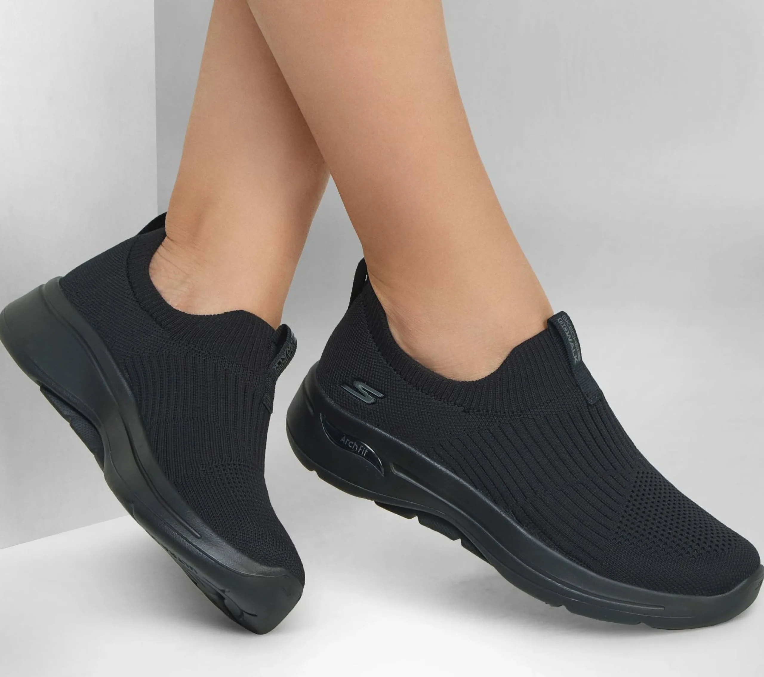 skechers_go_walk_arch_fit_1.webp SKECHERS GO WALK Arch Fit - Iconic PRETO Sale